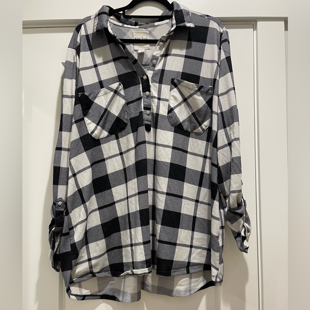 New York Laundry 2X Black White Buffalo Plaid Tunic Top | Roll Tab Sleeve